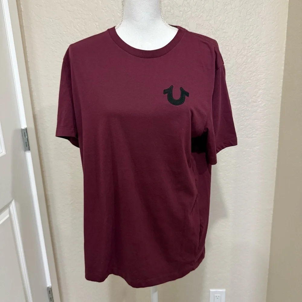 True Religion Men's Maroon Short Sleeve Tee with Embroidered Logo Size L Unisex